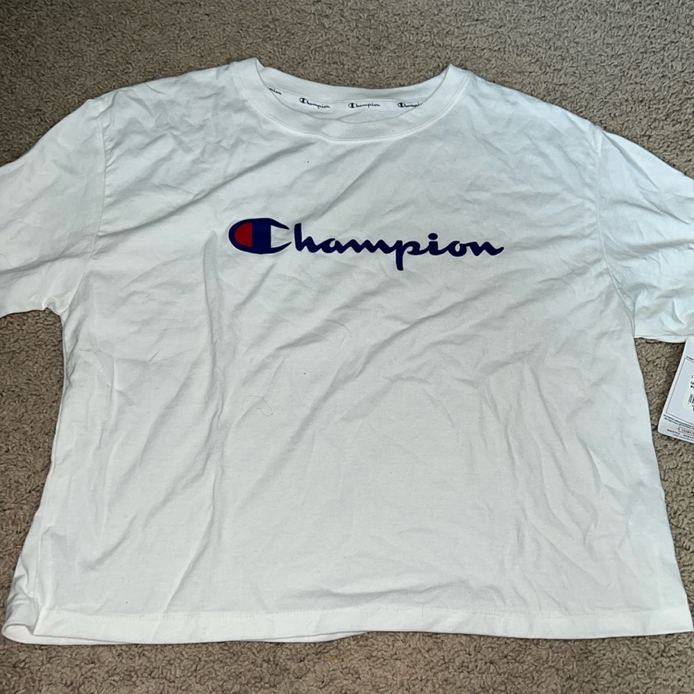 Cropped tee